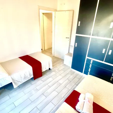 In 01 Apartment *