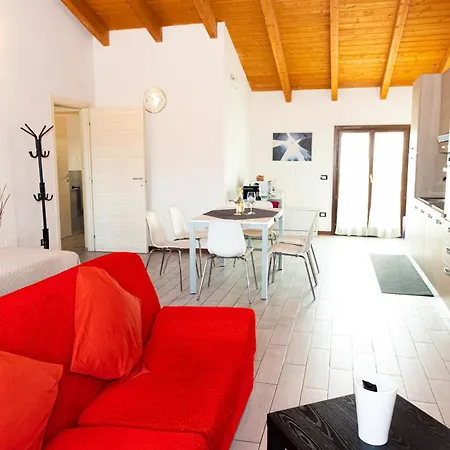 In 01 Apartment